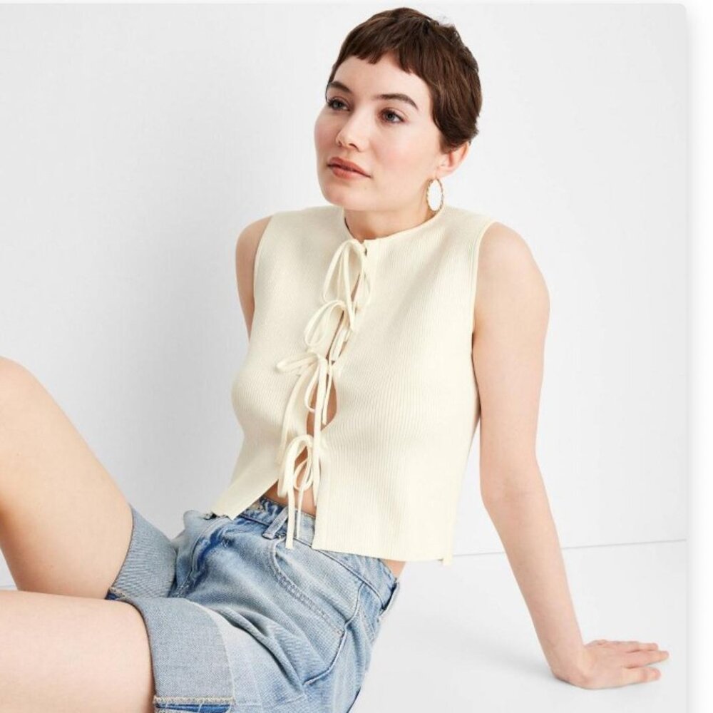 Women's Sleeveless Tie-Front Bow Sweater - Picture 3 of 3